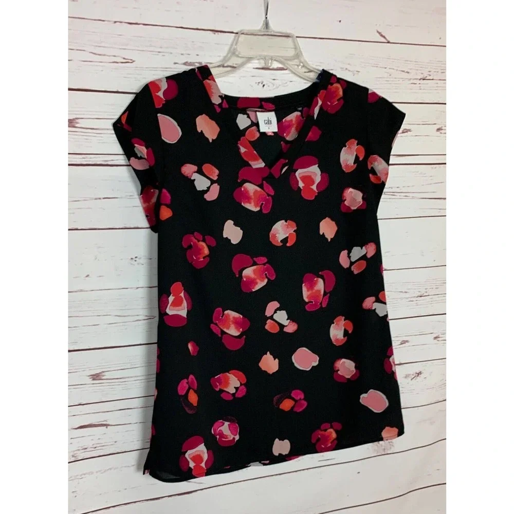 CAbi Women's S Small Black Pink Floral Short Sleeve Cute Petal Top Blouse #5523 - Picture 8 of 12
